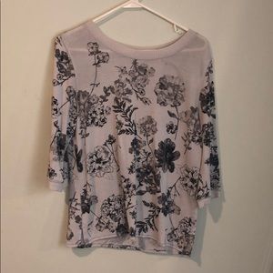 mid sleeve comfy cute top